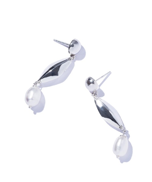 quip queint(クイップクエイント)の「【quip queint】medley pierce/メドレー ピアス シルバー 淡水パール(ピアス(両耳用)・レディース・シルバー・FREE)」の4枚目の写真