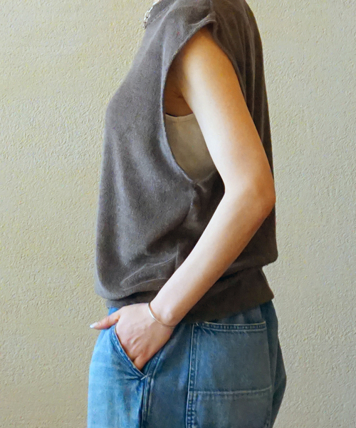 JOURNAL STANDARD LUXE(ジャーナルスタンダード ラックス)の「【SOIL】LINEN/POLYESTER PILE CREW-NECK VEST(Tシャツ/カットソー・レディース・ブラック・FREE)」の7枚目の写真