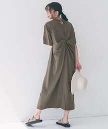 バックデザイン ワンピース