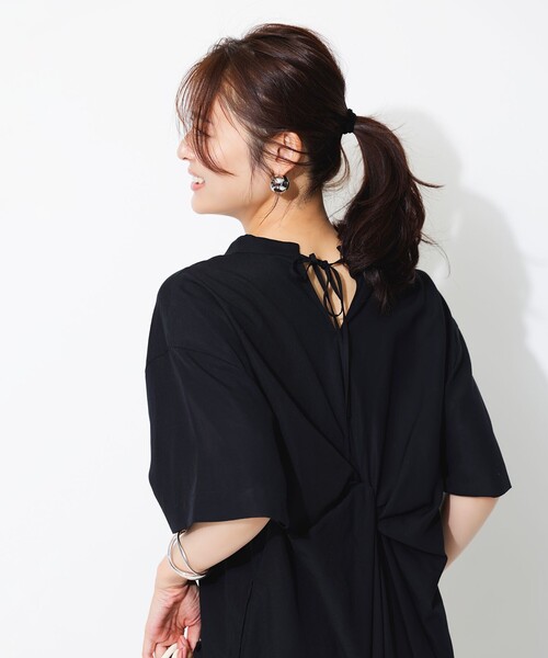 UNFILO（アンフィーロ）の「バックデザイン ワンピース（ワンピース・レディース・ブラック系/カーキ系・X-LARGE）」の4枚目の写真