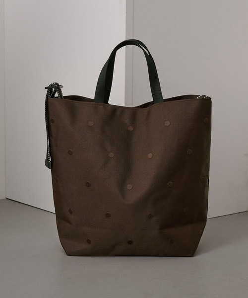 cache cache(カシュ カシュ)の「【cache cache】ドット刺繍ナイロン2wayトートバッグ(トートバッグ・レディース・ブラック/アイボリー/ベージュ/ライトグレー/ダークグレー/ブラウン・FREE)」の20枚目の写真