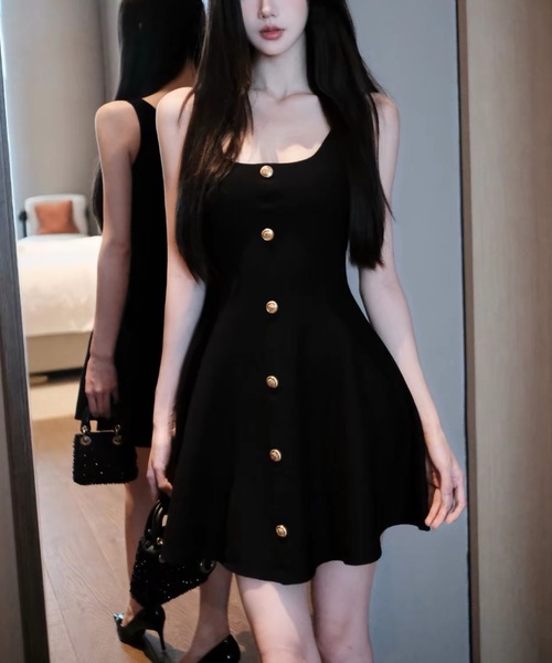 Alvia（アルビア）の「ニットキャミワンピース（ワンピース・レディース・ベージュ/ブラック・M）」の16枚目の写真