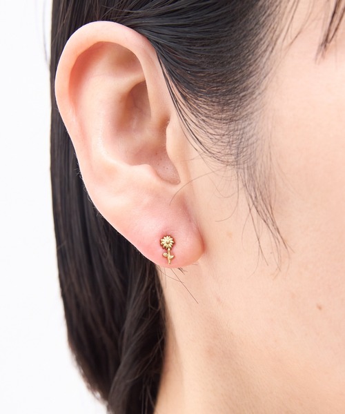 gargle(ガーグル)の「gargle ガーグル:STAINLESS ステンレスシリーズ リトルフラワー 花 ピアス(ピアス(両耳用)・レディース・ゴールド・FREE)」の3枚目の写真