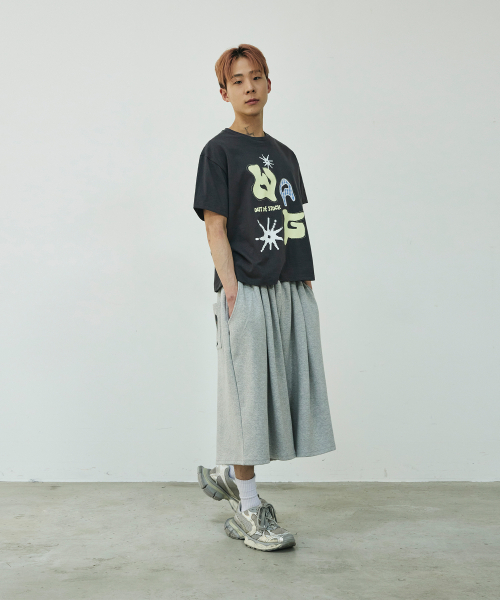 SCALLYWAG（スカリーワグ）の「[リュジョンラン × スケリーワック] WAGアップリケクロップTシャツ[チャコール]（Tシャツ/カットソー・レディース・その他・MEDIUM/LARGE/SMALL）」の2枚目の写真