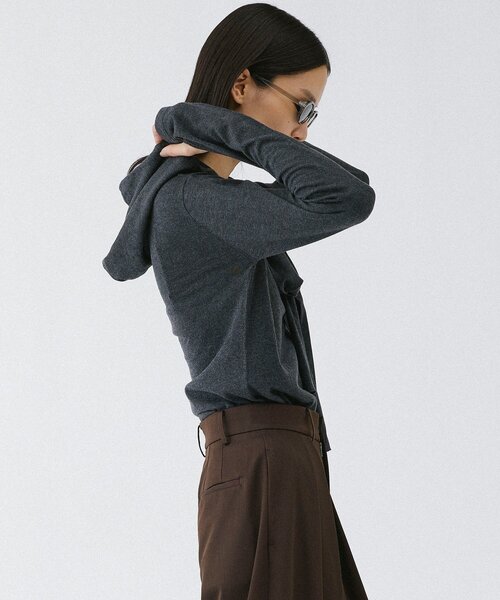 UNFORM(アンフォーム)の「【2026AW Debut】【UNFORM】カシミヤ混フーディボウタイニット(ニット/セーター・レディース・ブラック/チャコールグレー/ブラウン・FREE)」の13枚目の写真