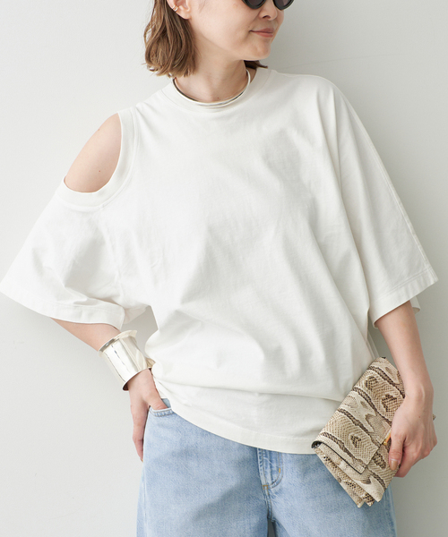 Deuxieme Classe(ドゥーズィエムクラス)の「【AGOLDE / エーゴールドイー】 SHOULDER CUT OUT TEE(Tシャツ/カットソー・レディース・ホワイト・FREE)」の4枚目の写真