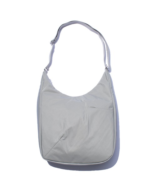 F/CE. (エフシーイー)の「F/CE. TEXTURED TWILL SHOULDER TOTE / エフシーイー テクスチャード ツイル ショルダー トート(トートバッグ・メンズ・ベージュ/ブラック/チャコール・FREE)」の6枚目の写真