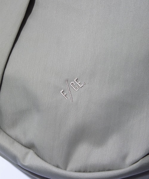 F/CE. (エフシーイー)の「F/CE. TEXTURED TWILL SHOULDER TOTE / エフシーイー テクスチャード ツイル ショルダー トート(トートバッグ・メンズ・ベージュ/ブラック/チャコール・FREE)」の15枚目の写真