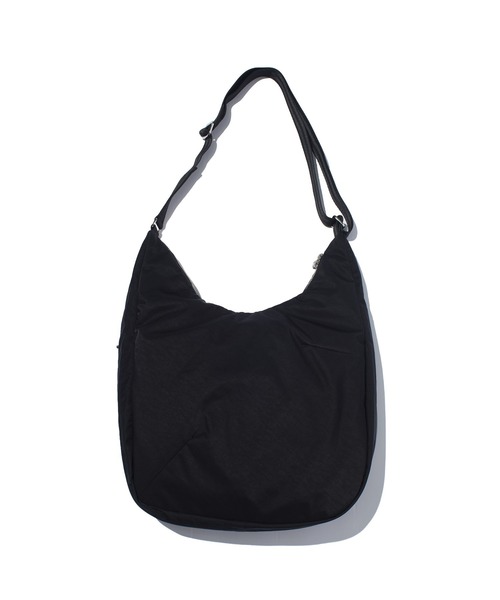 F/CE. (エフシーイー)の「F/CE. TEXTURED TWILL SHOULDER TOTE / エフシーイー テクスチャード ツイル ショルダー トート(トートバッグ・メンズ・ベージュ/ブラック/チャコール・FREE)」の4枚目の写真