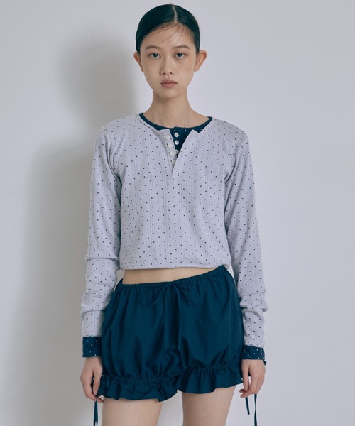 EN NEUME(エンノイム)の「Powder Dot Henley(Tシャツ/カットソー・レディース・ネイビー/イエロー/ブルー/オフホワイト・FREE)」の13枚目の写真