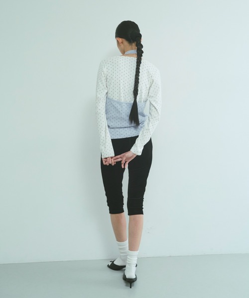 EN NEUME(エンノイム)の「Powder Dot Henley(Tシャツ/カットソー・レディース・ネイビー/イエロー/ブルー/オフホワイト・FREE)」の6枚目の写真