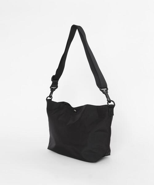 Drifter(ドリフター)の「DRIFTER CARRY ALL BAG(ショルダーバッグ・レディース・ブラック/モカ/アニマル/その他1・ONE)」の6枚目の写真
