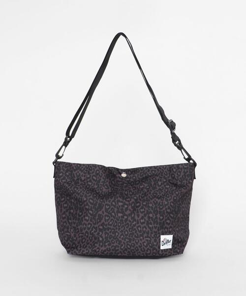 Drifter(ドリフター)の「DRIFTER CARRY ALL BAG(ショルダーバッグ・レディース・ブラック/モカ/アニマル/その他1・ONE)」の15枚目の写真