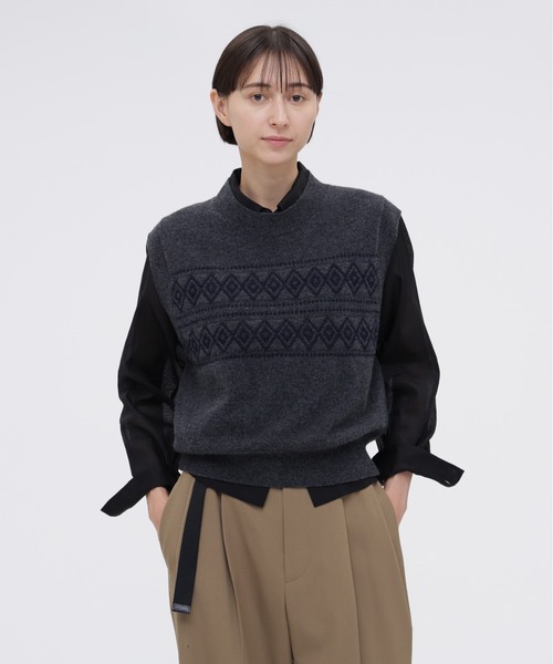 MARGARET HOWELL(マーガレットハウエル)の「WOOL ALPACA FAIRISLE(ニット/セーター・レディース・ネイビー/チャコール・2)」の2枚目の写真