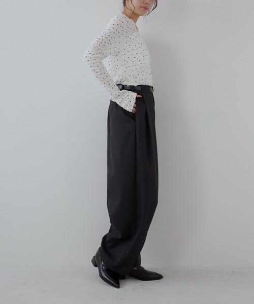 AMUU. PRECIEUSE(アムープレシューズ)の「【SETUP対応】ベルトループタックワイドスラックス(スラックス・レディース・ブラウン/チャコールグレー/ブラック・FREE)」の6枚目の写真