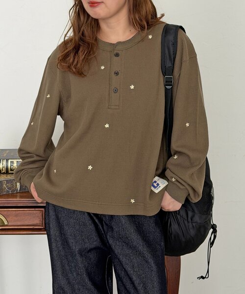 CPCM(シーピーシーエム)の「フラワー刺繍ワッフルヘンリー(Tシャツ/カットソー・メンズ・ネイビー/カーキ/グレー・MEDIUM/SMALL/LARGE)」の17枚目の写真