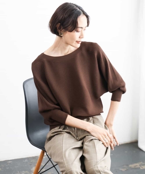 MICHEL KLEIN（ミッシェル・クラン）の「［定番人気］ホールガーメント(R)ドルマンスリーブニット（ニット/セーター・レディース・パープル/オレンジ/ブルー/ブラウン・38）」の2枚目の写真