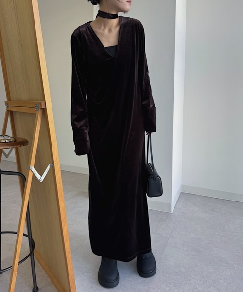 nananamoe（ナナナモエ）の「soft velor tie set long OP /　ソフトベロアタイセットロングワンピース（ワンピース・レディース・ブラック/ブラウン・FREE）」の3枚目の写真