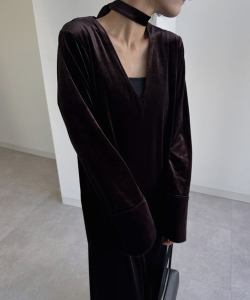 nananamoe（ナナナモエ）の「soft velor tie set long OP /　ソフトベロアタイセットロングワンピース（ワンピース・レディース・ブラック/ブラウン・FREE）」の4枚目の写真