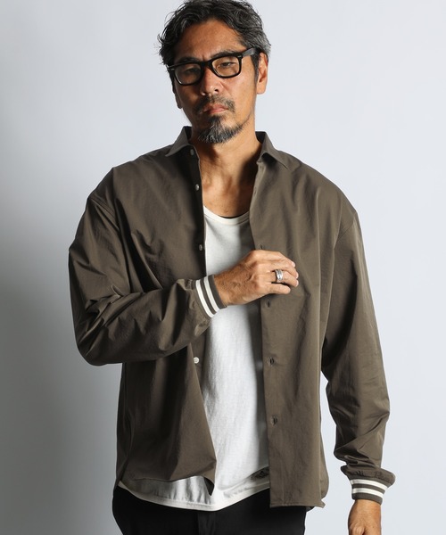 The DUFFER of ST.GEORGE(ザダファーオブセントジョージ)の「WATER REPELLENT SHORT COLLAR RIBBED SHIRT:撥水加工 ショートカラー リブ袖 長袖シャツ(シャツ/ブラウス・メンズ・ベージュ/カーキ/ブラック・MEDIUM/SMALL/LARGE/X-LARGE)」の3枚目の写真