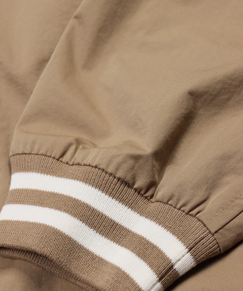 The DUFFER of ST.GEORGE(ザダファーオブセントジョージ)の「WATER REPELLENT SHORT COLLAR RIBBED SHIRT:撥水加工 ショートカラー リブ袖 長袖シャツ(シャツ/ブラウス・メンズ・ベージュ/カーキ/ブラック・MEDIUM/SMALL/LARGE/X-LARGE)」の19枚目の写真