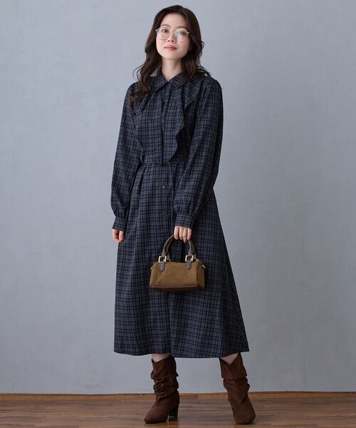 NICOLE CLUB(ニコル クラブ)の「ラッフルフリルチェックワンピース(ワンピース・レディース・ネイビー/レッド/ブラウン・M)」の7枚目の写真