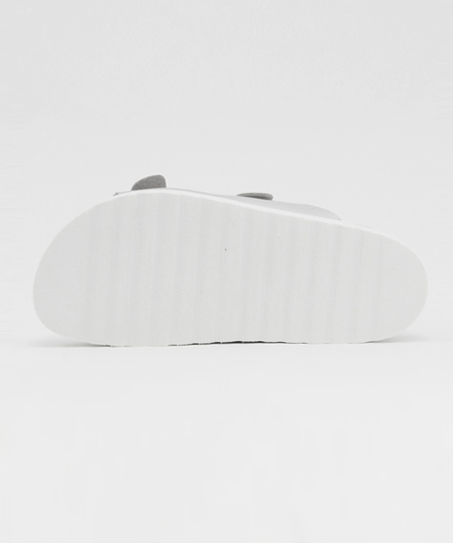 PLAKTON（プラクトン）の「PLAKTON　厚底ダブルストラップ コンフォートサンダル（サンダル・レディース・シルバー・38/37/36）」の7枚目の写真