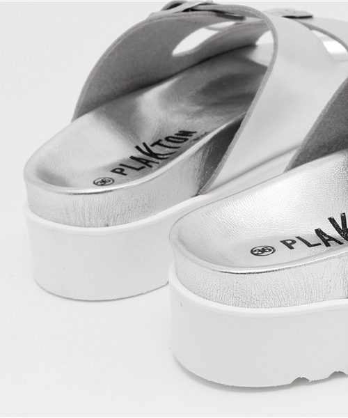 PLAKTON（プラクトン）の「PLAKTON　厚底ダブルストラップ コンフォートサンダル（サンダル・レディース・シルバー・38/37/36）」の5枚目の写真