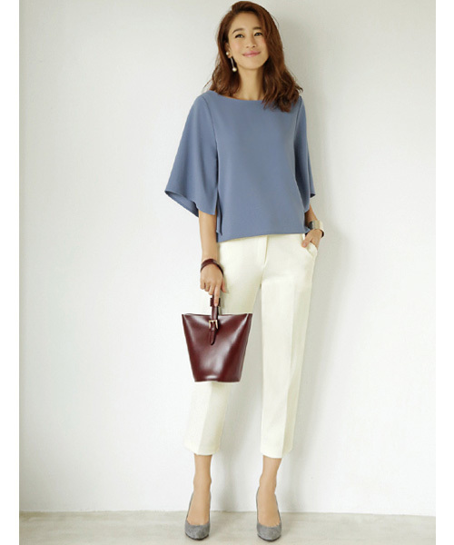 STYLE DELI（スタイルデリ）の「変形ワイドスリーブブラウス（シャツ/ブラウス・レディース・ベージュ/カーキ/オフホワイト/ブルー・MEDIUM）」の17枚目の写真