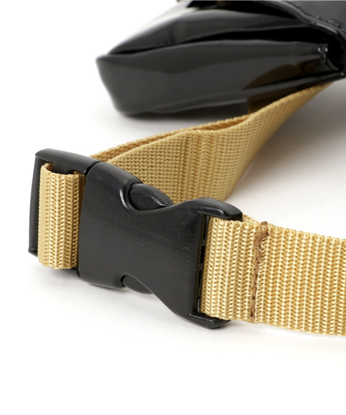 CHUBBYGANG（チャビーギャング）の「エナメルウエストポーチ（ショルダーバッグ・キッズ・ブラック/レッド・FREE）」の6枚目の写真