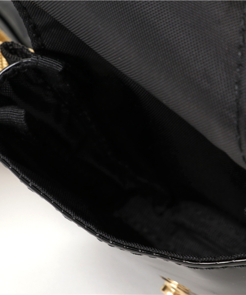 CHUBBYGANG（チャビーギャング）の「エナメルウエストポーチ（ショルダーバッグ・キッズ・ブラック/レッド・FREE）」の3枚目の写真