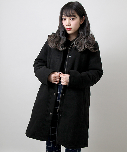 PUNYUS（プニュズ）の「フーデッドコート（ピーコート・レディース・ネイビー/ベージュ/ブラック・1/3/4/2）」の2枚目の写真