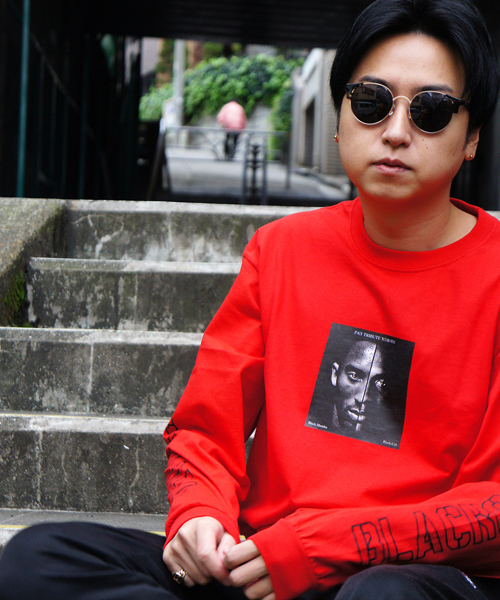 Homeyland（ホーミーランド）の「KB-MJ  PAY TRIBUTE LONG SLEEVE TEE（Tシャツ/カットソー・メンズ・ホワイト/ブラック/レッド/マスタード・MEDIUM/LARGE/X-LARGE）」の7枚目の写真