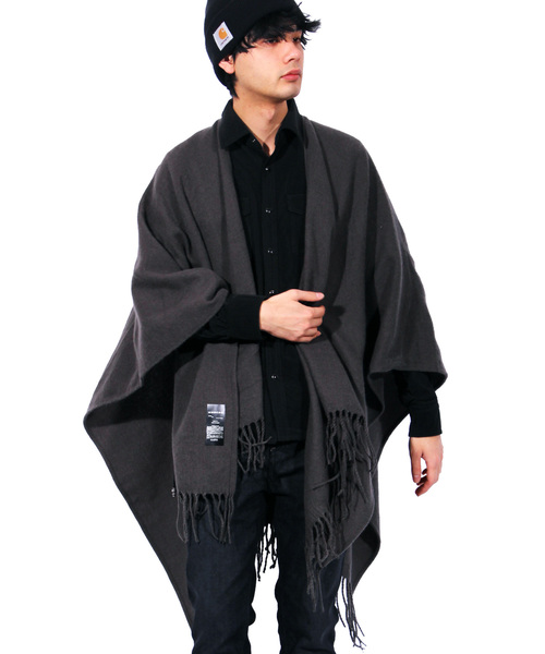 ８(eight)（エイト）の「無地 ポンチョ 大判 マフラー（ポンチョ・メンズ・ブラック/グレー/ブラウン/ネイビー・FREE）」の3枚目の写真