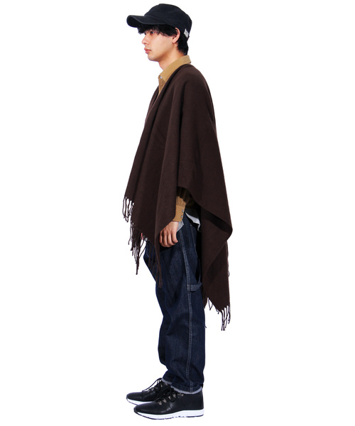 ８(eight)（エイト）の「無地 ポンチョ 大判 マフラー（ポンチョ・メンズ・ブラック/グレー/ブラウン/ネイビー・FREE）」の16枚目の写真