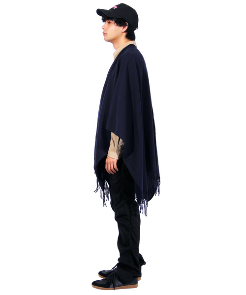 ８(eight)（エイト）の「無地 ポンチョ 大判 マフラー（ポンチョ・メンズ・ブラック/グレー/ブラウン/ネイビー・FREE）」の6枚目の写真