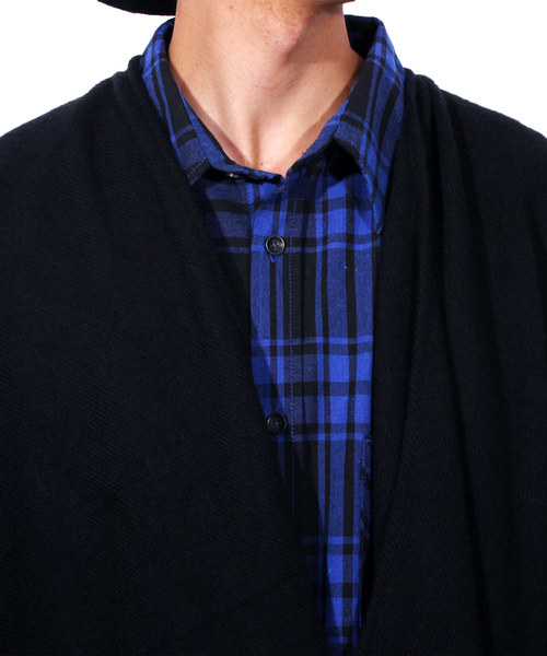 ８(eight)（エイト）の「無地 ポンチョ 大判 マフラー（ポンチョ・メンズ・ブラック/グレー/ブラウン/ネイビー・FREE）」の20枚目の写真