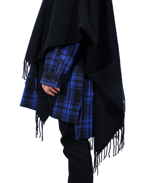 ８(eight)（エイト）の「無地 ポンチョ 大判 マフラー（ポンチョ・メンズ・ブラック/グレー/ブラウン/ネイビー・FREE）」の11枚目の写真
