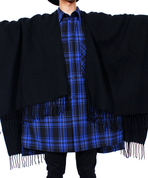 ８(eight)（エイト）の「無地 ポンチョ 大判 マフラー（ポンチョ・メンズ・ブラック/グレー/ブラウン/ネイビー・FREE）」の7枚目の写真