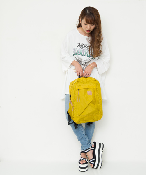 and mikka（アンドミカ）の「【WEB限定】and mikka / 軽量 スクエアデイパック マザーズリュック（バックパック/リュック・レディース・ブラック/グリーン/ネイビー/イエロー/レッド・FREE）」の15枚目の写真