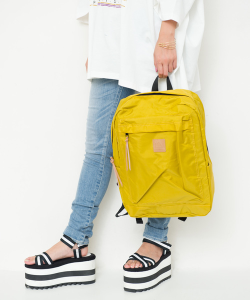 and mikka（アンドミカ）の「【WEB限定】and mikka / 軽量 スクエアデイパック マザーズリュック（バックパック/リュック・レディース・ブラック/グリーン/ネイビー/イエロー/レッド・FREE）」の16枚目の写真