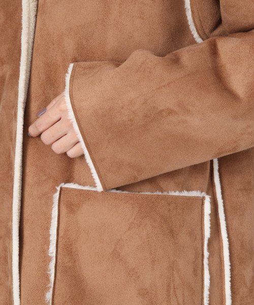 LOWRYS FARM(ローリーズファーム)の「リバーシブルムートンボアコート 807922(その他アウター・レディース・ブラック/ベージュ/アイボリー・MEDIUM/LARGE)」の10枚目の写真