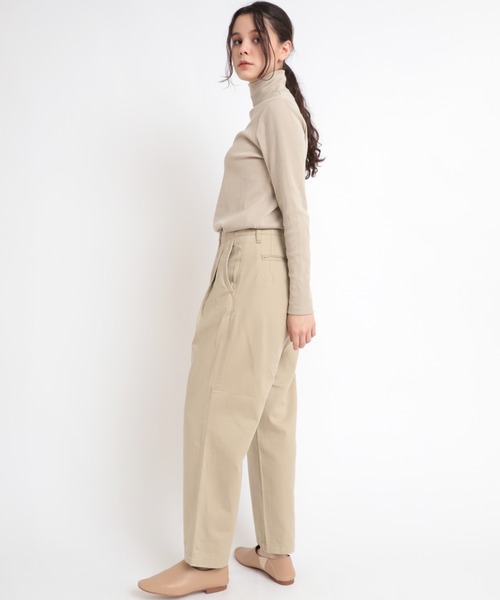 RNA-N（アールエヌエーエヌ）の「R3558 ツータックチノパンツ（チノパンツ・レディース・ベージュ/ブラウン/ブラック・SMALL/MEDIUM）」の18枚目の写真