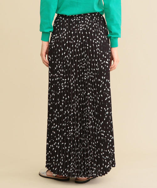 BEAUTY&YOUTH UNITED ARROWS(ビューティーアンドユースユナイテッドアローズ)の「BY∴ リーフプリントプリーツマキシスカート ◆(スカート・レディース・ブラック/ネイビー・SMALL/MEDIUM)」の12枚目の写真