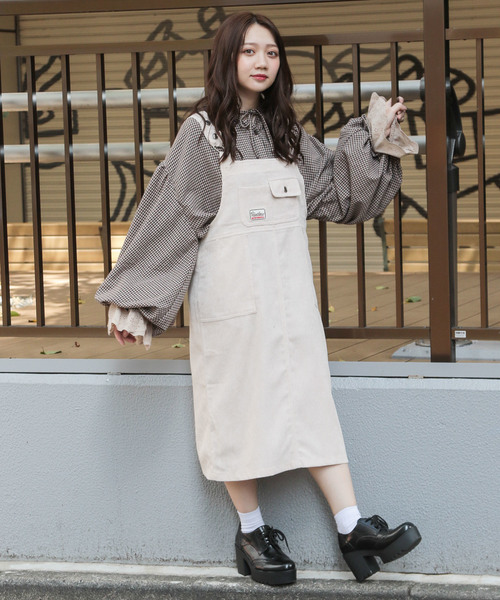 apres jour(アプレジュール)の「ワッペンコーデュロイジャンスカ【ZOZOTOWN限定アイテム】(ジャンパースカート・レディース・モカ/アイボリー/ライトベージュ・フリー)」の10枚目の写真