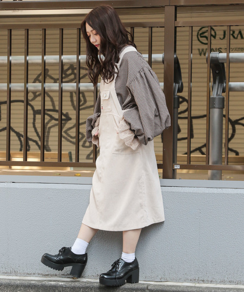 apres jour(アプレジュール)の「ワッペンコーデュロイジャンスカ【ZOZOTOWN限定アイテム】(ジャンパースカート・レディース・モカ/アイボリー/ライトベージュ・フリー)」の12枚目の写真