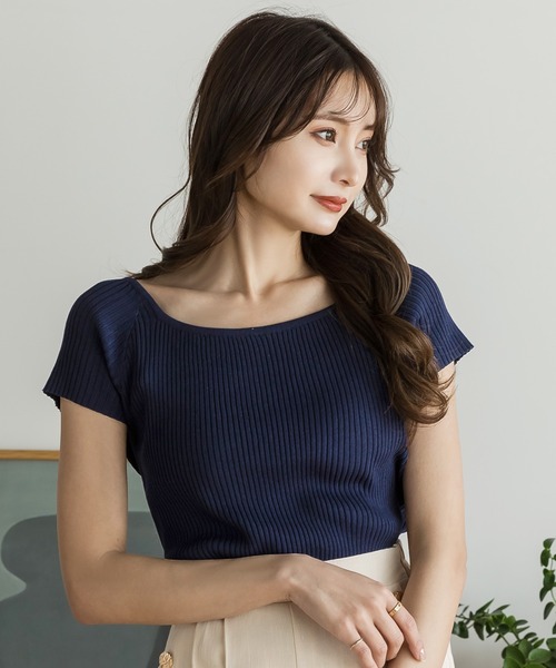 Julia Boutique（ジュリアブティック）の「スクエアネックニット/510595S（ニット/セーター・レディース・ホワイト/ベージュ/ブラック/ピンク/モカ/ネイビー/グレー・ONE）」の6枚目の写真