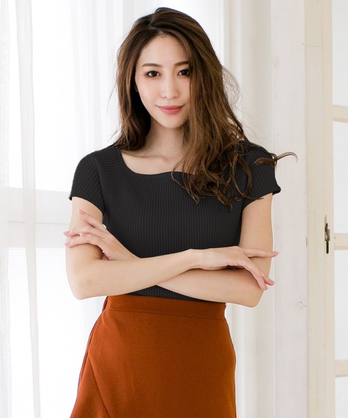 Julia Boutique（ジュリアブティック）の「スクエアネックニット/510595S（ニット/セーター・レディース・ホワイト/ベージュ/ブラック/ピンク/モカ/ネイビー/グレー・ONE）」の3枚目の写真