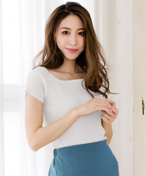 Julia Boutique（ジュリアブティック）の「スクエアネックニット/510595S（ニット/セーター・レディース・ホワイト/ベージュ/ブラック/ピンク/モカ/ネイビー/グレー・ONE）」の18枚目の写真