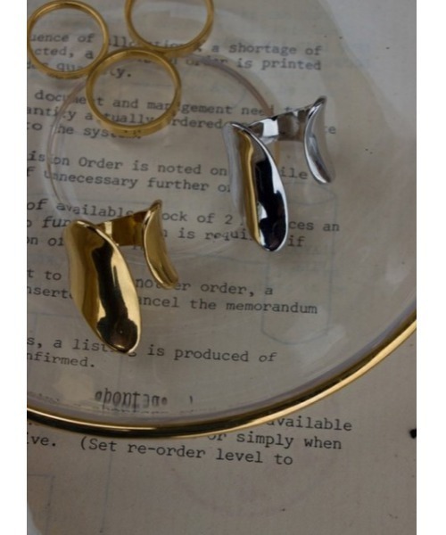 mou（モウ）の「歪み変形カーブリング（リング・レディース・シルバー/ゴールド・FREE）」の7枚目の写真